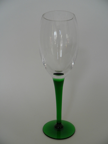 Traviata White wine glass Saara Hopea