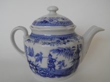 Singapore Tea Pot blue small Arabia SOLD OUT