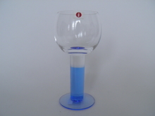 Mondo Wine glass small blue Iittala