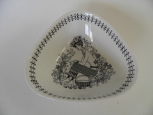 Emilia triangular Bowl SOLD OUT