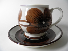 Brown big Cup and Saucer Esteri Tomula 