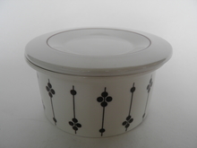 Kartano Sugar Bowl with Lid Arabia SOLD OUT