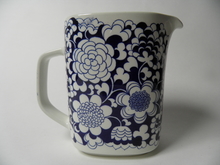 Gardenia Pitcher blue SOLD OUT
