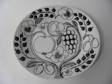 Paratiisi Plate oval black 21 cm SOLD OUT