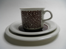 Faenza brown Flower Coffee Cup and 2 Plates SOLD OUT