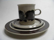 Ruija Coffee Cup and 2 Plates Arabia 