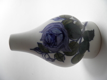 Maljakko sininen ruusu HLA