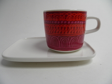 Noitarumpu Cup and a white Plate Marimekko