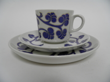 Lyydia Coffee Cup & 2 Plates