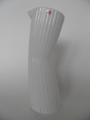 Gluck Pitcher high white 