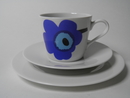 Unikko Coffee Cup and 2 Plates 