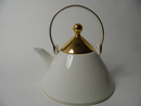 Harlekin Gold Tea Pot Arabia SOLD OUT